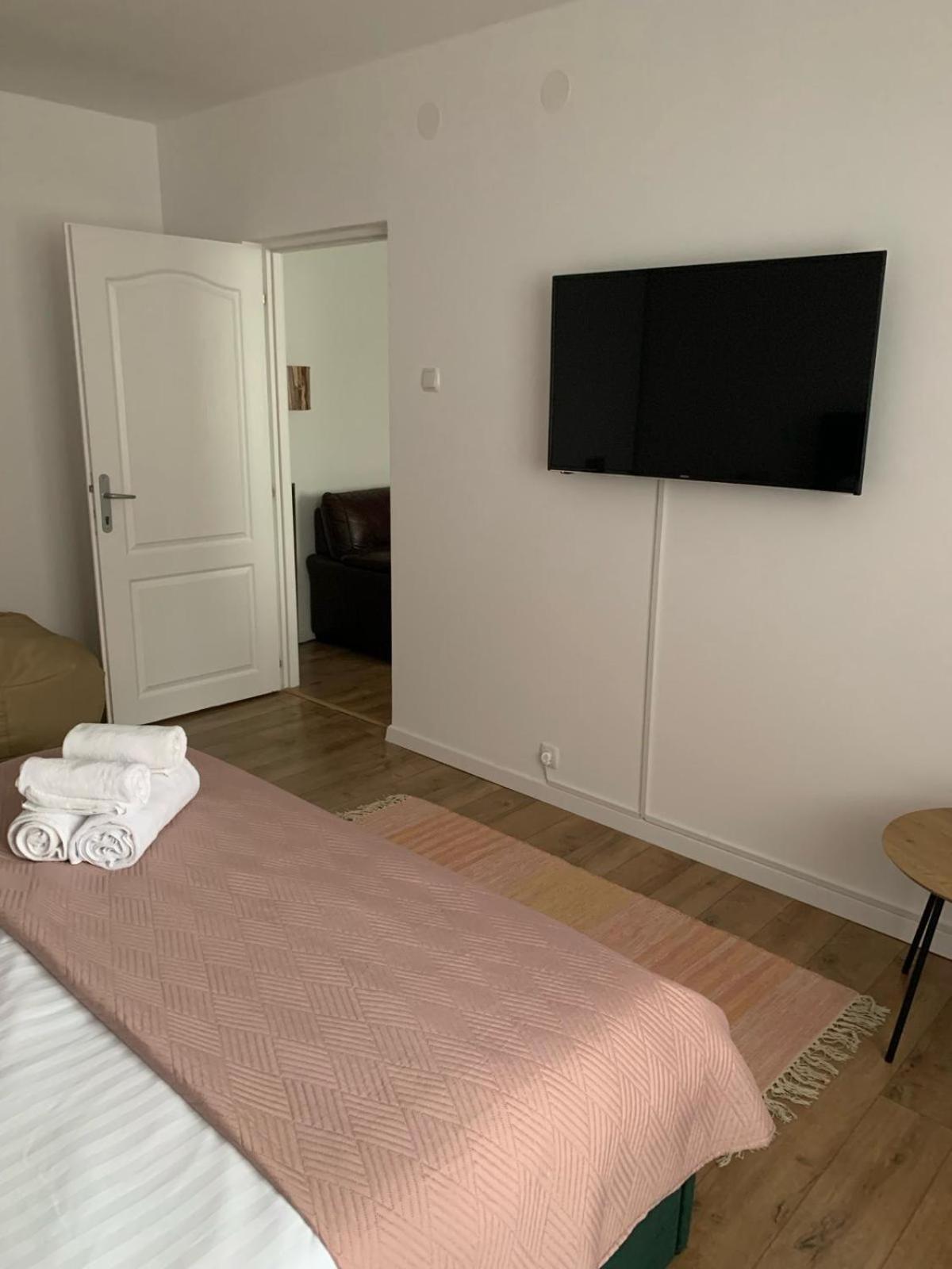 Iris Apartment Piatra Neamţ Exterior foto