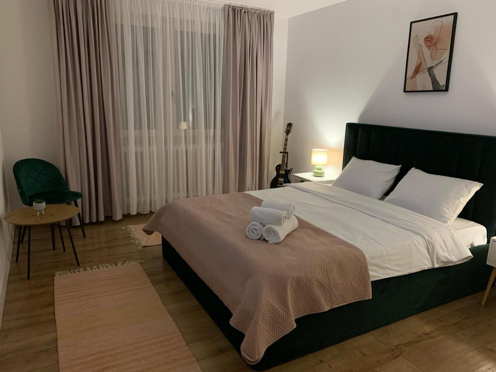 Iris Apartment Piatra Neamţ Exterior foto